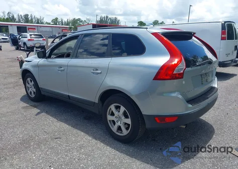2010 Volvo Xc60 3.2 z USA, uszkodzony, nr VIN YV4982DL7A2122146